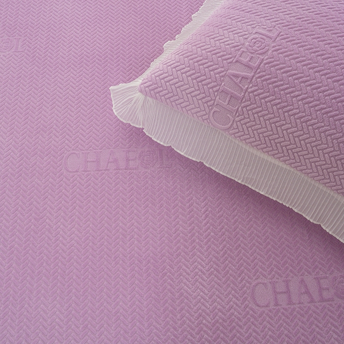 91家纺网 家纺一手货源 找家纺 冬然家纺 2024新款雕花绒榻榻米床盖大麦穗紫