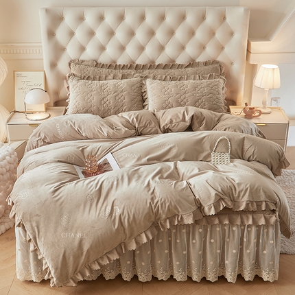 91家纺网 家纺一手货源 找家纺 （总）家之硕 2024新款宝宝绒高克重床裙四件套牛奶绒四件套