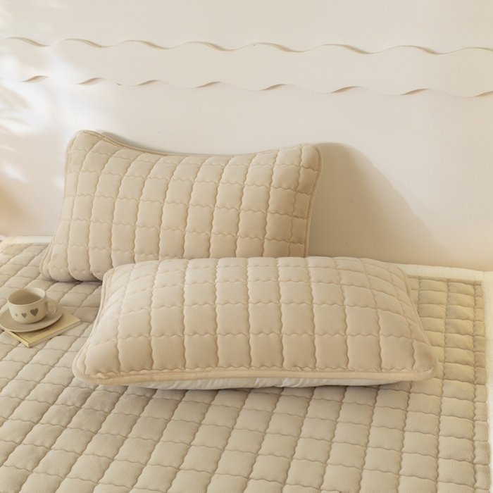 91家纺网 家纺一手货源 找家纺 鑫钰 2024秋冬新款加厚牛奶绒床垫床褥床护垫 暖格-卡其