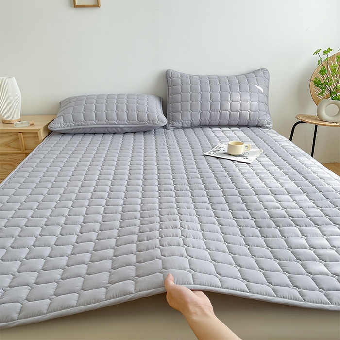 91家纺网 家纺一手货源 找家纺 丽诺 2024新款本色原棉大豆纤维夹棉床褥 灰色