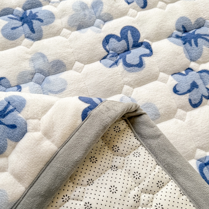 91家纺网 家纺一手货源 找家纺 2024新款牛奶绒床垫保暖床褥子夹棉加厚印花床护垫大床图 花韵