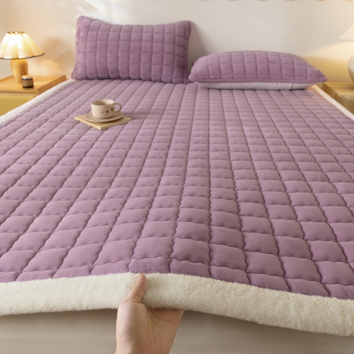 91家纺网 家纺一手货源 找家纺 鑫钰 2024秋冬新款加厚牛奶绒床垫床褥床护垫 暖格-紫色