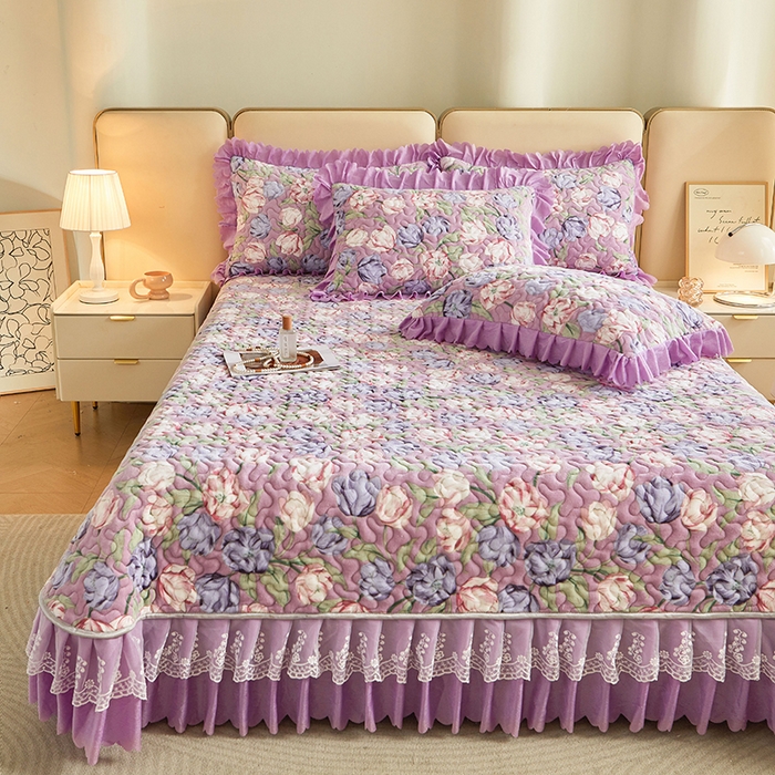 91家纺网 家纺一手货源 找家纺 艾裙海 2025新款高克重加厚保暖A类牛奶绒夹棉床盖系列四件套 紫韵