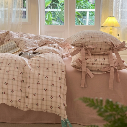 2024秋冬新款系带格子双层纱四件套 咖格樱桃