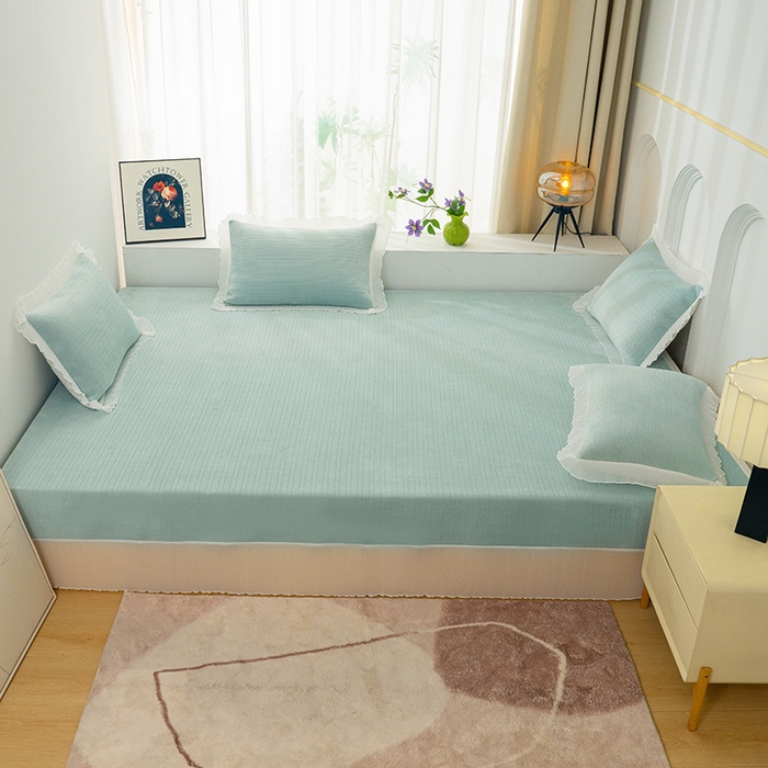 91家纺网 家纺一手货源 找家纺 冬然家纺 2024新款雕花绒榻榻米床盖小麦穗浅绿