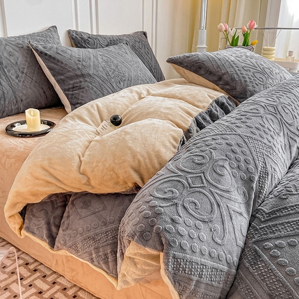 沐晴家纺 2024秋冬新款雕花牛奶绒纯色简约轻奢四件套 法式浪漫-高级灰