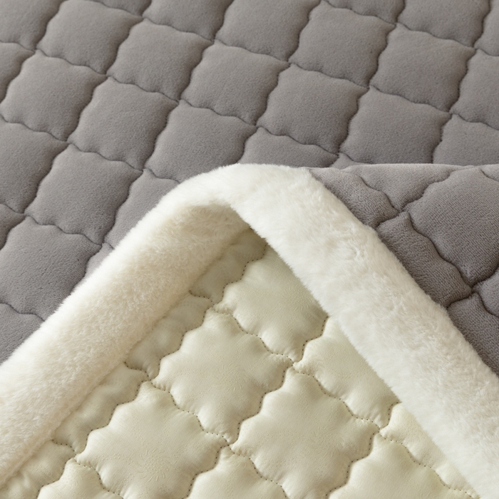 91家纺网 家纺一手货源 找家纺 鑫钰 2024秋冬新款加厚牛奶绒床垫床褥床护垫 暖格-紫灰