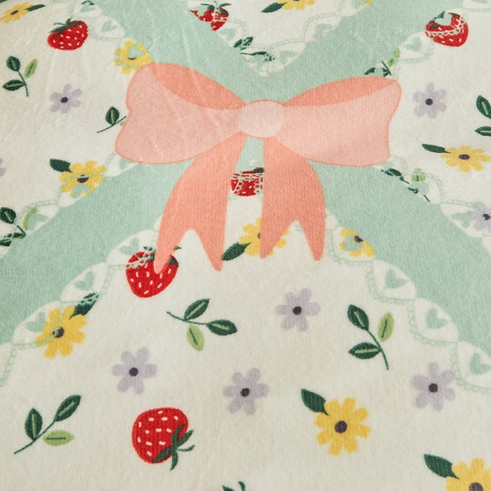 91家纺网 家纺一手货源 找家纺 艾裙海 2025新款高克重加厚保暖A类牛奶绒夹棉床盖系列四件套 甜心草莓