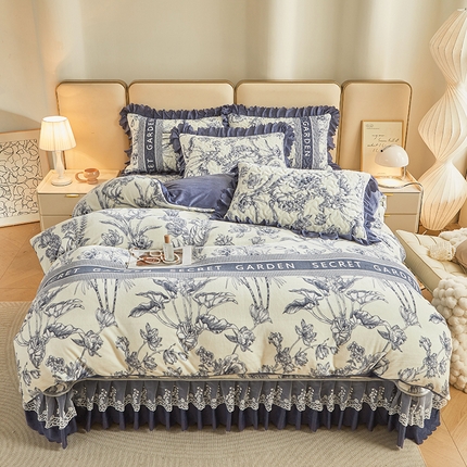 91家纺网 家纺一手货源 找家纺 艾裙海 2025新款高克重加厚保暖A类牛奶绒夹棉床盖系列四件套 花影如梦