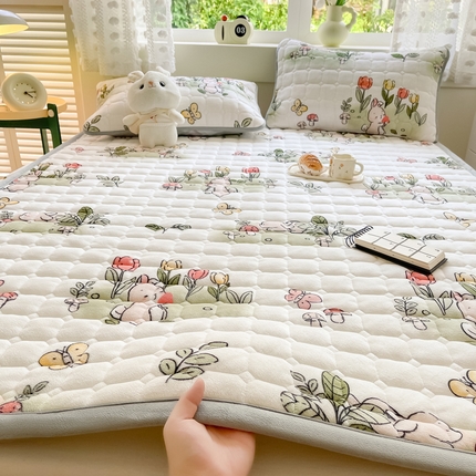 2024新款牛奶绒床垫保暖床褥子夹棉加厚印花床护垫大床图 花丛小兔