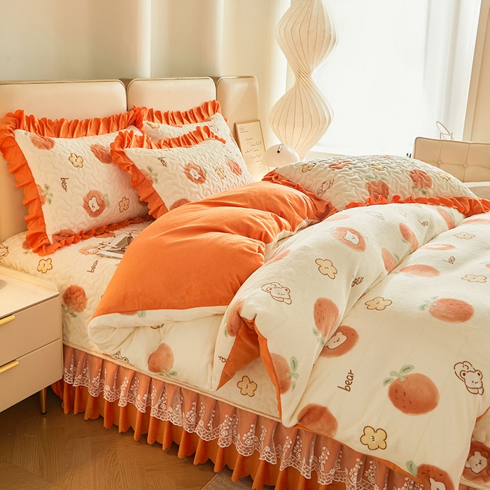 91家纺网 家纺一手货源 找家纺 艾裙海 2025新款高克重加厚保暖A类牛奶绒夹棉床盖系列四件套 小可爱