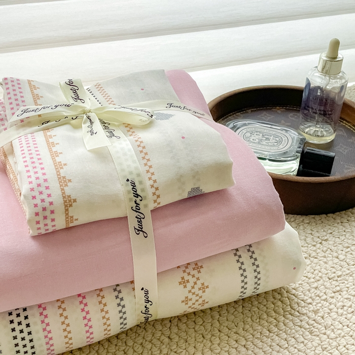 91家纺网 家纺一手货源 找家纺 一比一家纺 2025新款全棉母婴级抗菌有氧全棉双层纱亲肤全棉小清新印花三件套四件套 再别康桥