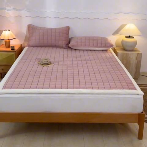 91家纺网 家纺一手货源 找家纺 （总）鑫钰 2024秋冬新款加厚牛奶绒床垫床褥床护垫