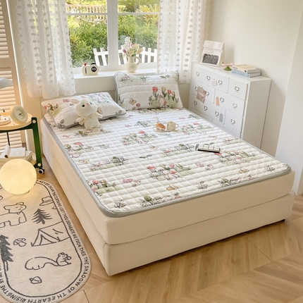 91家纺网 家纺一手货源 找家纺 （总）2024新款牛奶绒床垫保暖床褥子夹棉加厚印花床护垫大床图