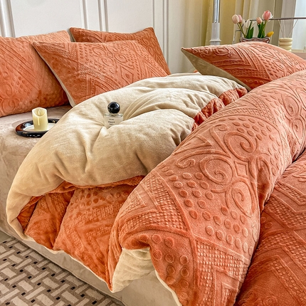 91家纺网 家纺一手货源 找家纺 沐晴家纺 2024秋冬新款雕花牛奶绒纯色简约轻奢四件套 法式浪漫-艾玛橙