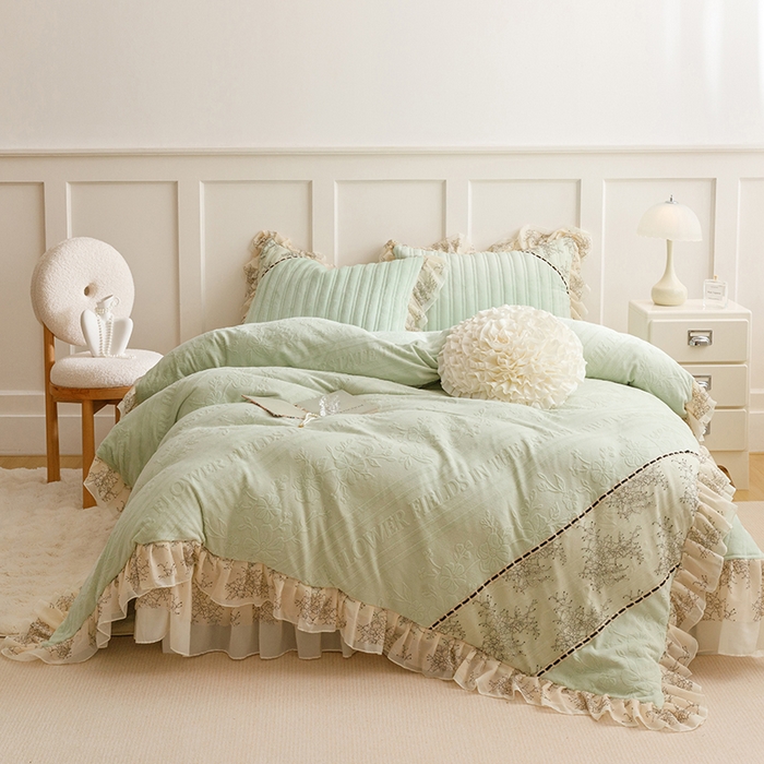 91家纺网 家纺一手货源 找家纺 胜权家纺 2024新款小香风牛奶绒夹棉床盖四件套-芭莎系列 芭莎-绿