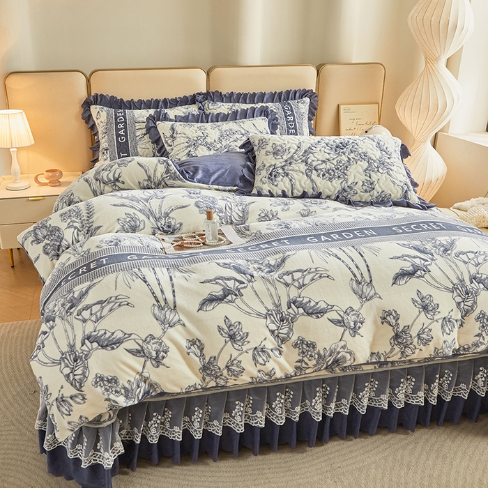 91家纺网 家纺一手货源 找家纺 艾裙海 2025新款高克重加厚保暖A类牛奶绒夹棉床盖系列四件套 花影如梦