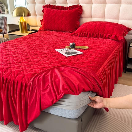 屹成家纺 2024新款水晶绒夹棉绗缝千鸟格床裙三件套 千鸟格-大红