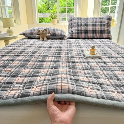 2024新款牛奶绒床垫保暖床褥子夹棉加厚印花床护垫大床图 格韵