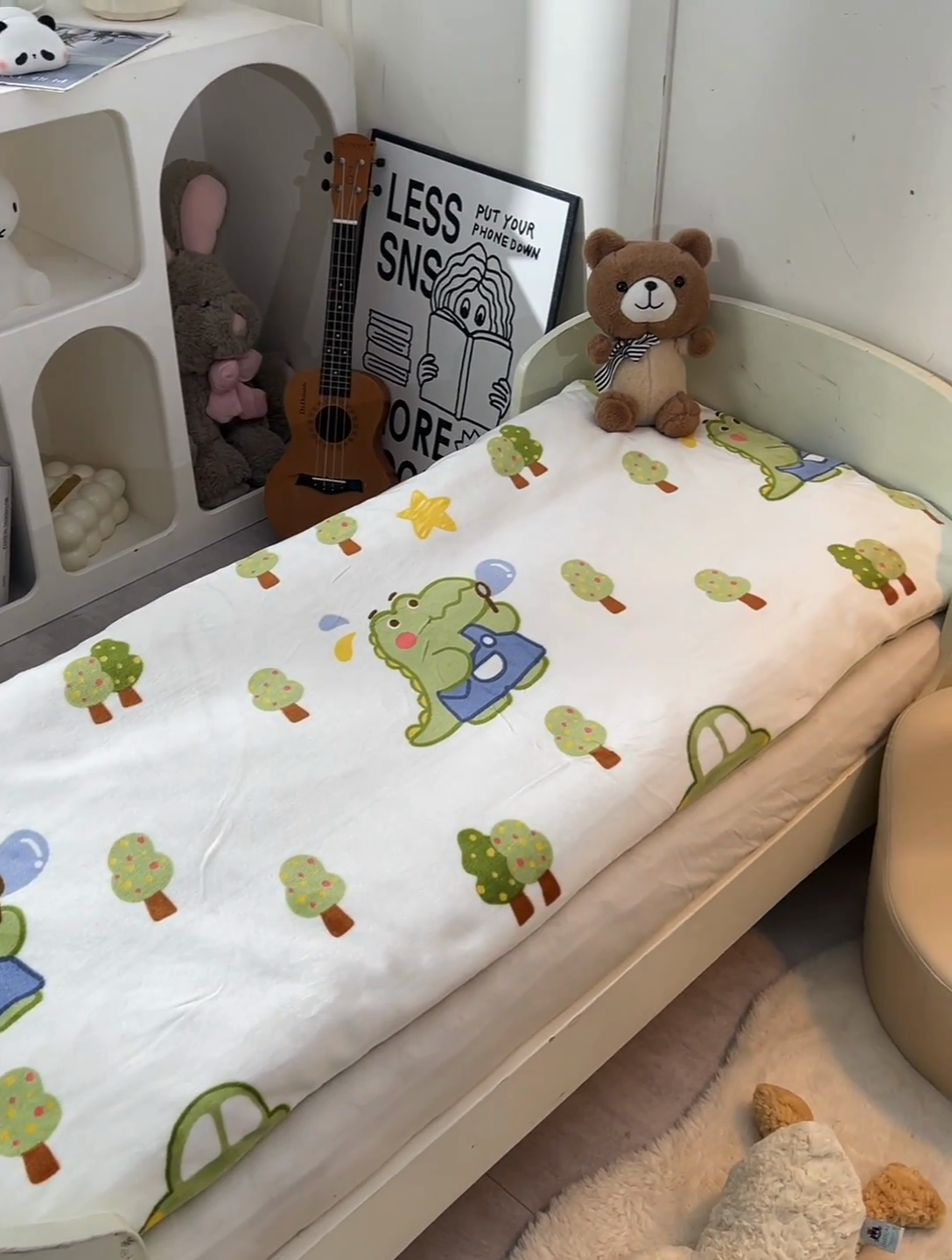 91家纺网 家纺一手货源 找家纺 宝贝优选 2024新款儿童牛奶绒可拆卸床垫床褥儿童床垫 闲逛恐龙