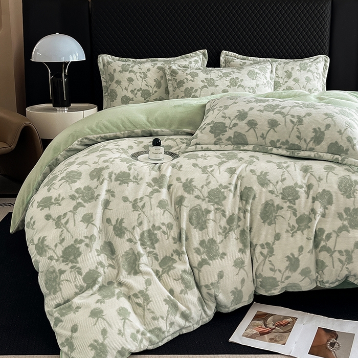 91家纺网 家纺一手货源 找家纺 金盛纺 2024新款高克重牛奶绒雕花四件套加厚牛奶绒法莱绒四件套（支持定制） 约定-绿