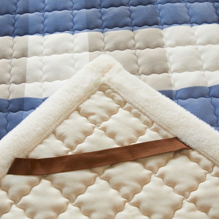 91家纺网 家纺一手货源 找家纺 鑫钰 2024秋冬新款加厚牛奶绒床垫床褥床护垫 暖格-蓝大格