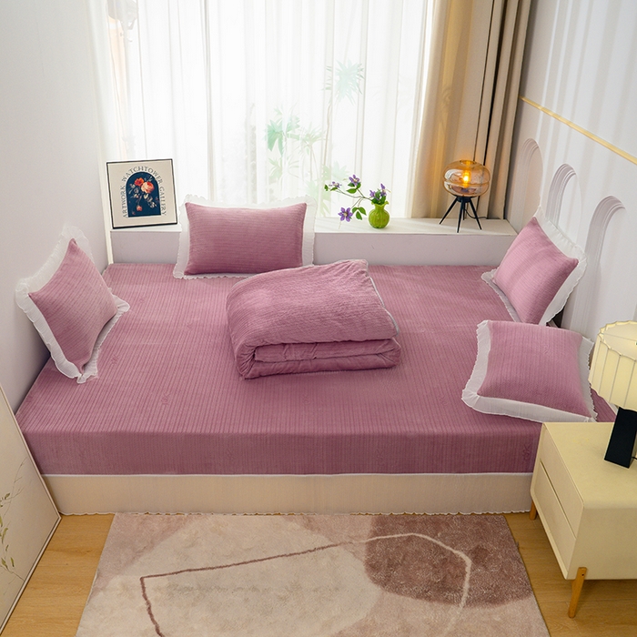 91家纺网 家纺一手货源 找家纺 冬然家纺 2024新款雕花绒榻榻米床盖小麦穗豆沙粉