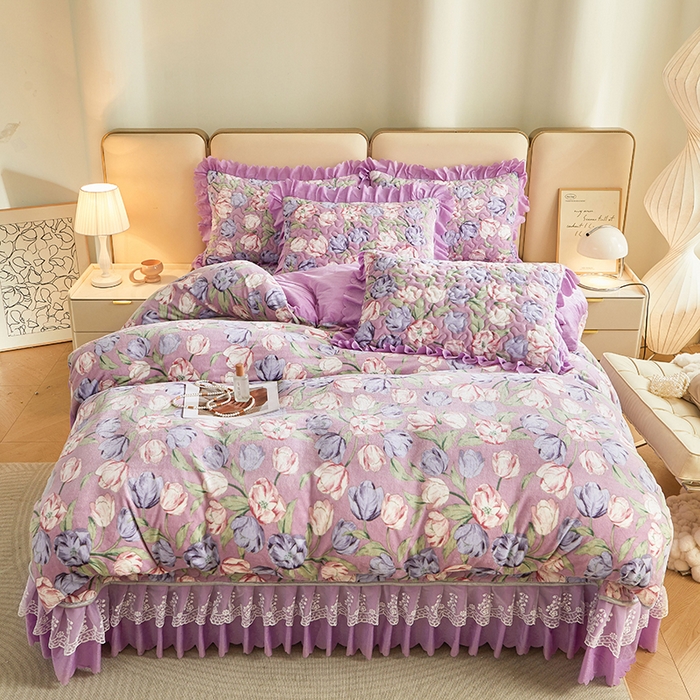 91家纺网 家纺一手货源 找家纺 艾裙海 2025新款高克重加厚保暖A类牛奶绒夹棉床盖系列四件套 紫韵