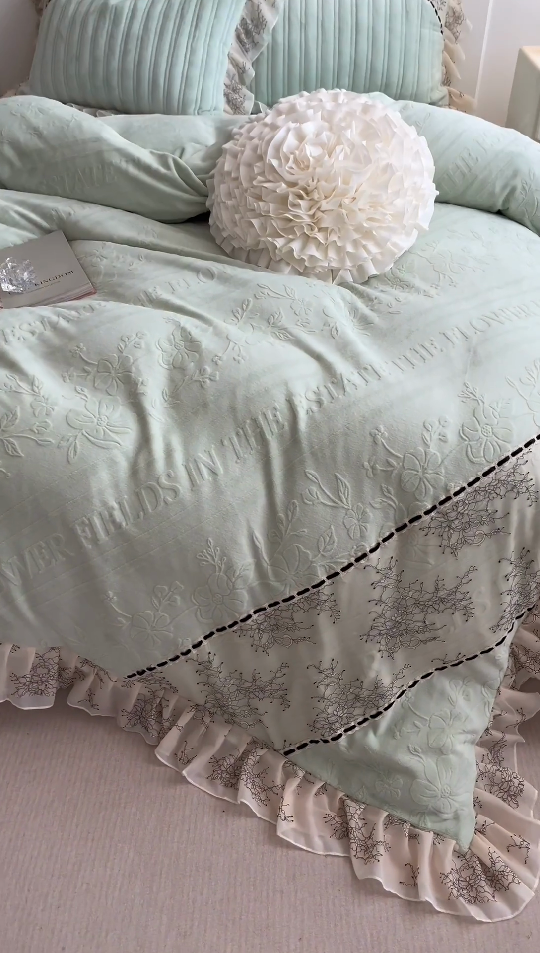 91家纺网 家纺一手货源 找家纺 胜权家纺 2024新款小香风牛奶绒夹棉床盖四件套-芭莎系列 芭莎-绿