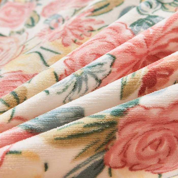 91家纺网 家纺一手货源 找家纺 艾裙海 2025新款高克重加厚保暖A类牛奶绒夹棉床盖系列四件套 爱的花海