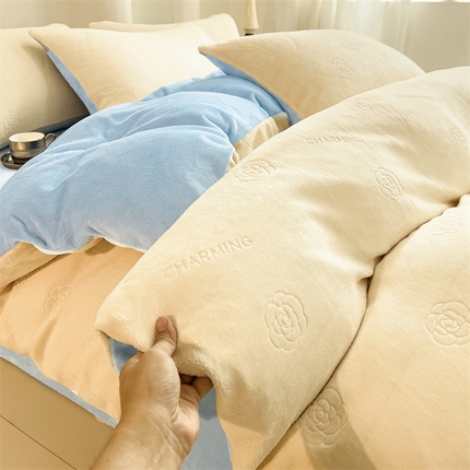 91家纺网 家纺一手货源 找家纺 （总）2025新款A类高克重牛奶绒华夫格山茶花四件套