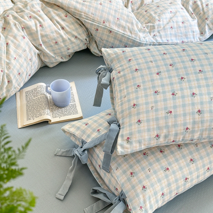 91家纺网 家纺一手货源 找家纺 2024秋冬新款系带格子双层纱四件套 蓝格花