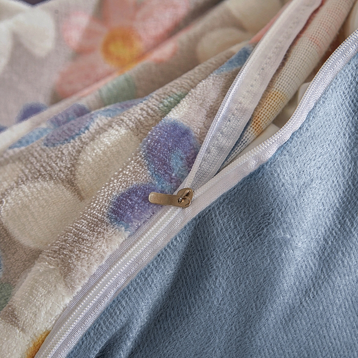 91家纺网 家纺一手货源 找家纺 艾裙海 2025新款高克重加厚保暖A类牛奶绒夹棉床盖系列四件套 美丽花园