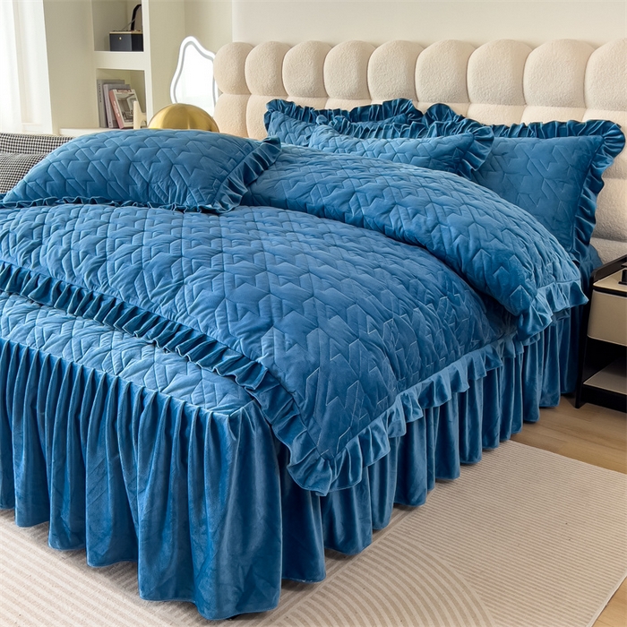 91家纺网 家纺一手货源 找家纺 屹成家纺 2024新款水晶绒夹棉绗缝千鸟格四件套 千鸟格-蔚蓝