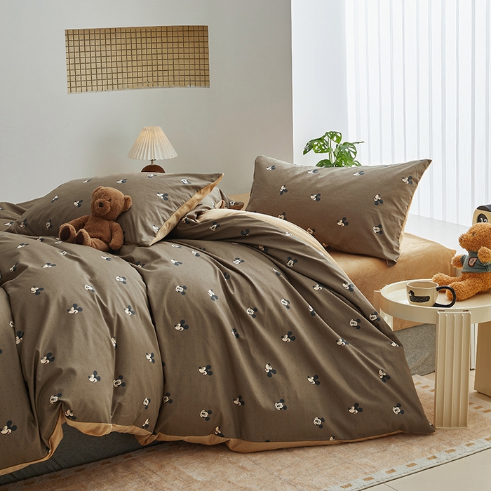 91家纺网 家纺一手货源 找家纺 怡家居 2024秋冬新品AB版加厚保暖全棉加绒四件套 咖色米奇