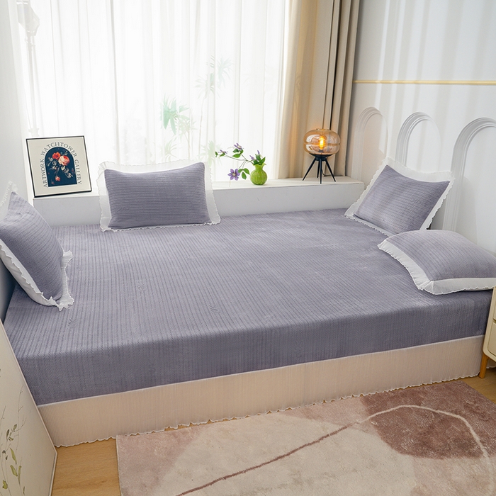 91家纺网 家纺一手货源 找家纺 冬然家纺 2024新款雕花绒榻榻米床盖小麦穗灰紫