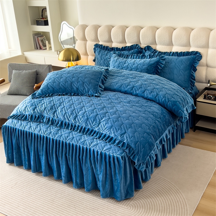 91家纺网 家纺一手货源 找家纺 屹成家纺 2024新款水晶绒夹棉绗缝千鸟格四件套 千鸟格-蔚蓝