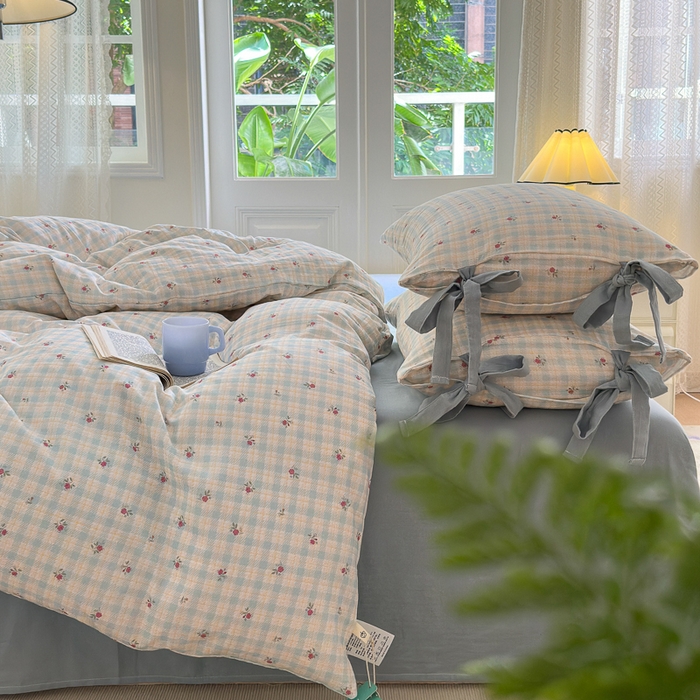 91家纺网 家纺一手货源 找家纺 2024秋冬新款系带格子双层纱四件套 蓝格花