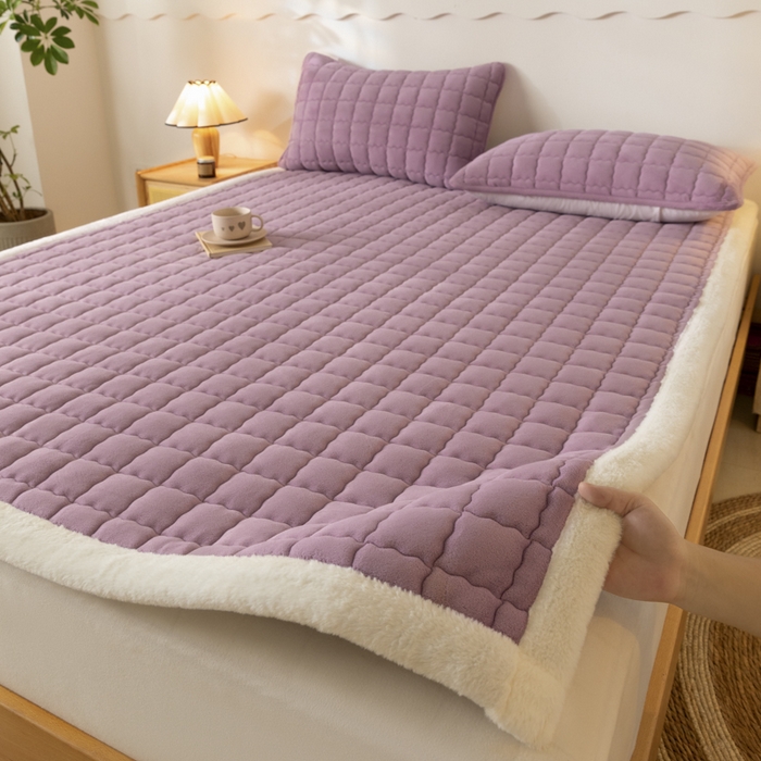 91家纺网 家纺一手货源 找家纺 鑫钰 2024秋冬新款加厚牛奶绒床垫床褥床护垫 暖格-紫色