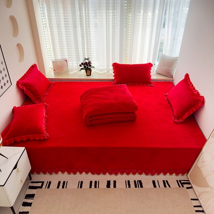 冬然家纺 2024新款雕花绒榻榻米床盖喜庆玫瑰大红