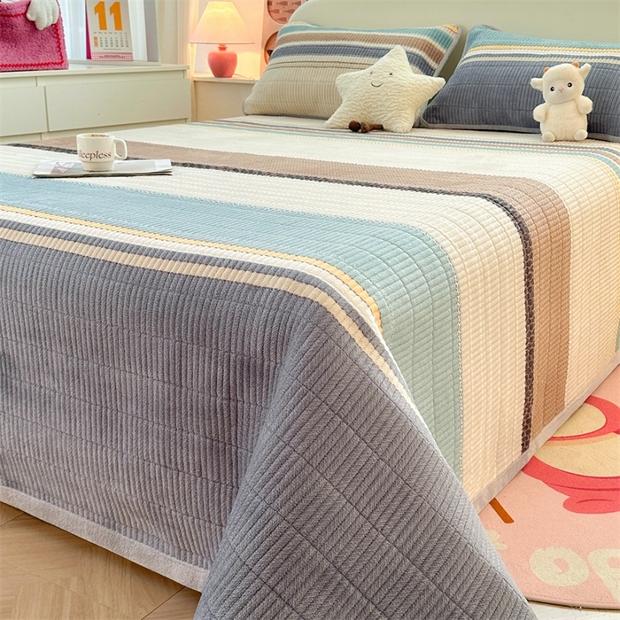 91家纺网 家纺一手货源 找家纺 梵朴 2024新款牛奶绒直角包边床盖 莫兰迪 兰