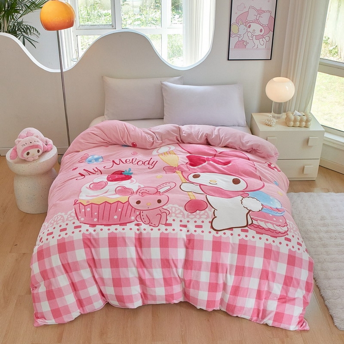 91家纺网 家纺一手货源 找家纺 蘭菲家纺 2024新款牛奶绒卡通三丽鸥单品被套 生日快乐