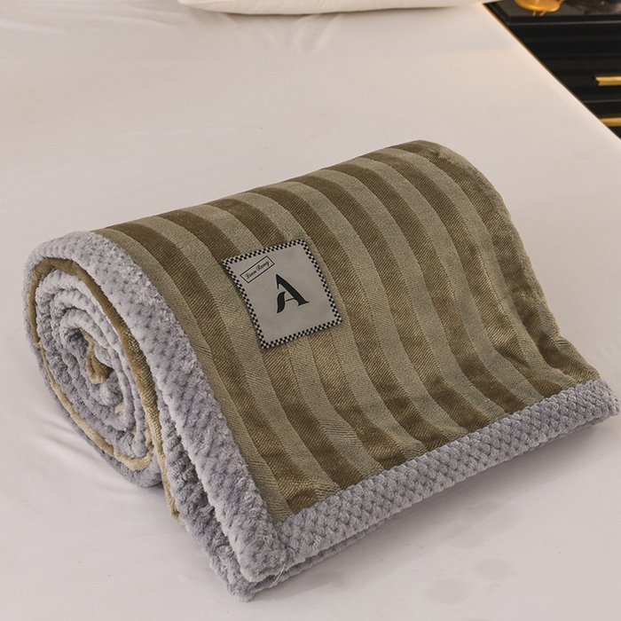 91家纺网 家纺一手货源 找家纺 恋绒家纺 2025新款双面绒休闲毛毯多功能毛毯牛奶绒毯子法莱绒盖毯 彩贝绒-松绿