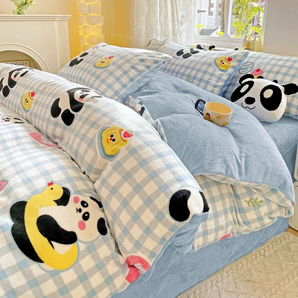 优选良品 2025新款小清新加厚高克重牛奶绒四件套直播热款电商热款 熊猫花花