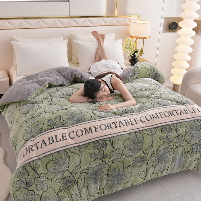 91家纺网 家纺一手货源 找家纺 南北家居 2024新款AB版雪花绒羊羔绒冬被被子被芯 薄荷曼波