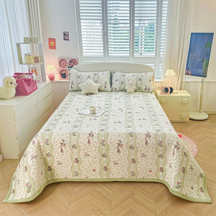 91家纺网 家纺一手货源 找家纺 梵朴 2024新款牛奶绒直角包边床盖 花开花兔-绿