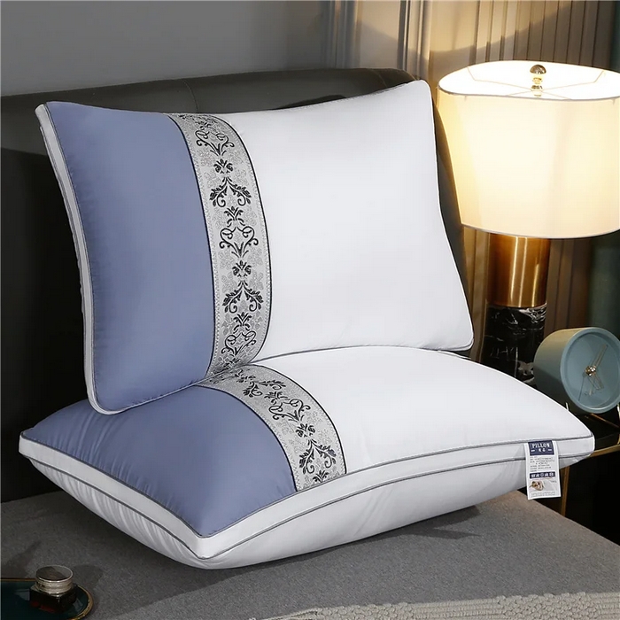 91家纺网 家纺一手货源 找家纺 佳尚枕芯 2025新款高端欧式酒店枕立体拼色刺绣羽丝绒酒店枕芯枕头 欧式淡蓝48x74cm低枕