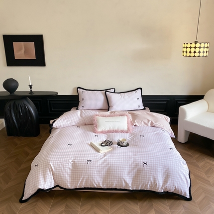 初拾 2024新款100s澳棉磨毛刺绣四件套-蝴蝶结少女 蝴蝶结少女-桃粉