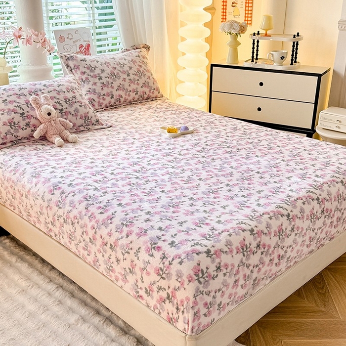 91家纺网 家纺一手货源 找家纺 妖妖家纺 2024新款200克牛奶绒单床笠 尽相思