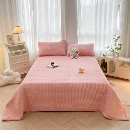 91家纺网 家纺一手货源 找家纺 （总）梵朴 2024新款牛奶绒直角包边床盖